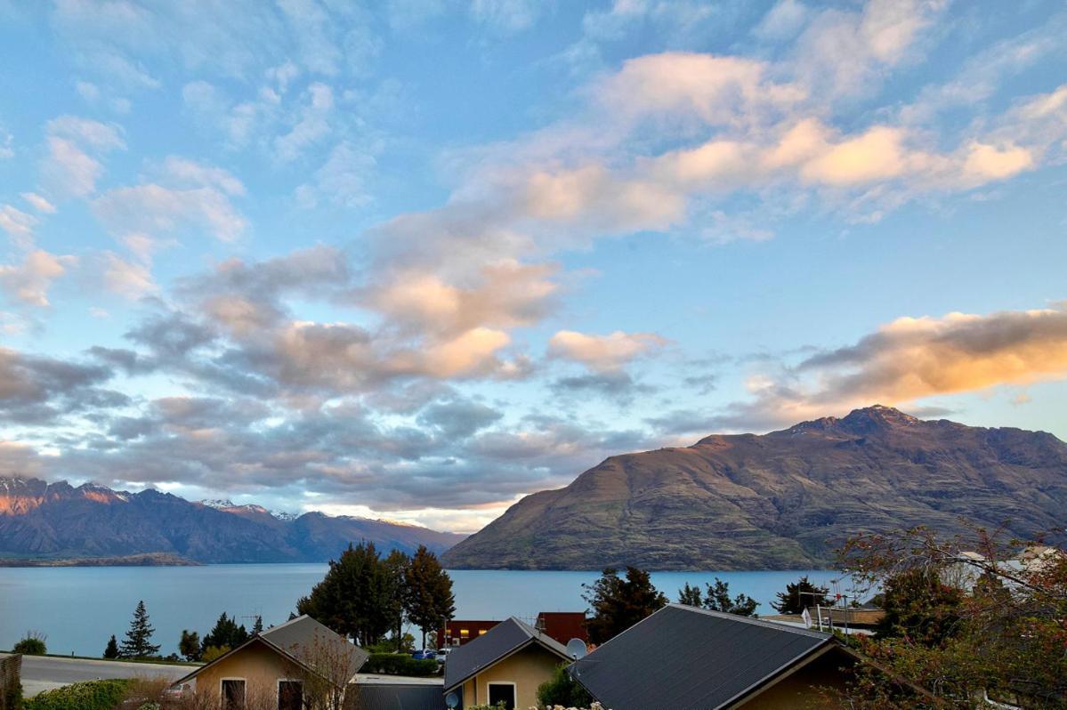 The Twins Villa Distretto di Distretto di Queenstown Esterno foto